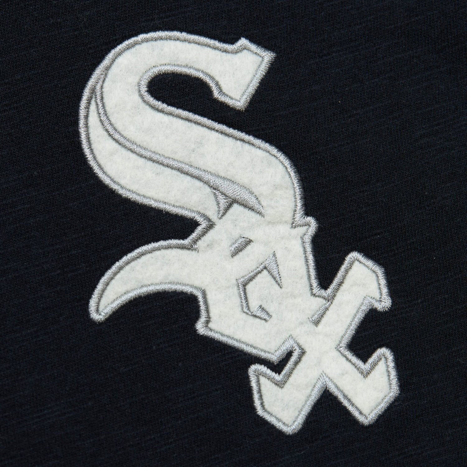 Mitchell  Ness Chicago White Sox Cooperstown Collection Legendary Raglan Slub Henley 3 4-Sleeve T-Shirt