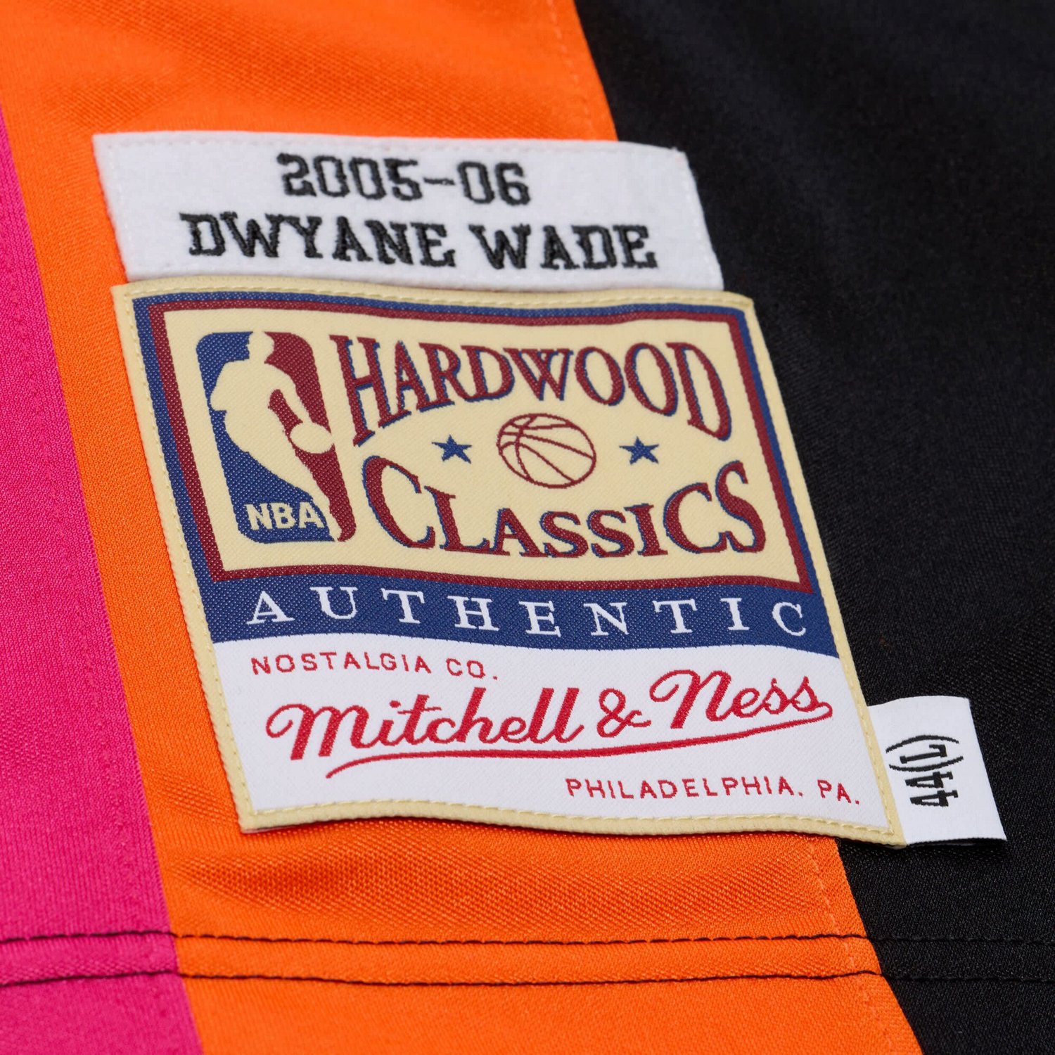 Mitchell  Ness Dwyane Wade Miami Heat 2005-06 Hardwood Classics Authentic Jersey - view number 4