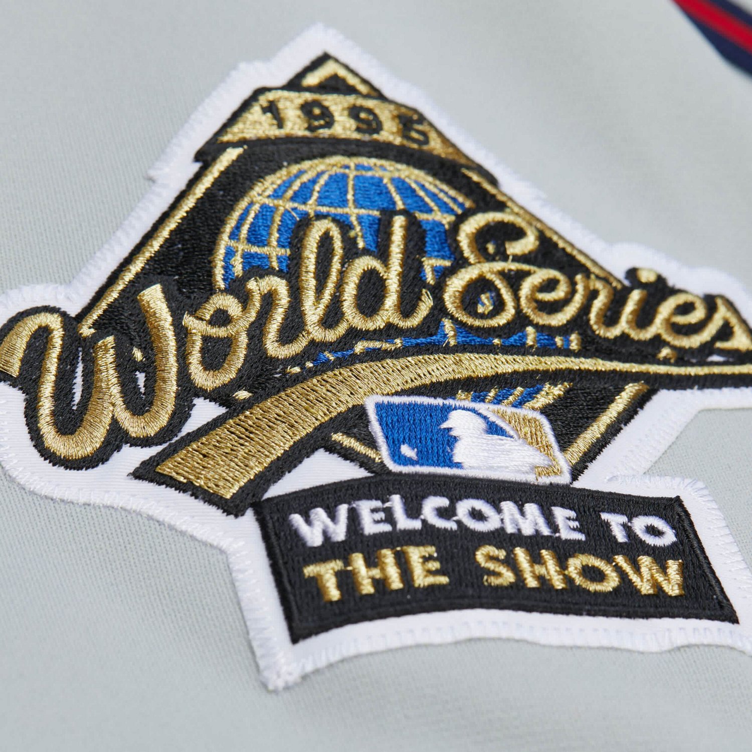 Mitchell  Ness John Smoltz Atlanta Braves 1995 Throwback Authentic Jersey