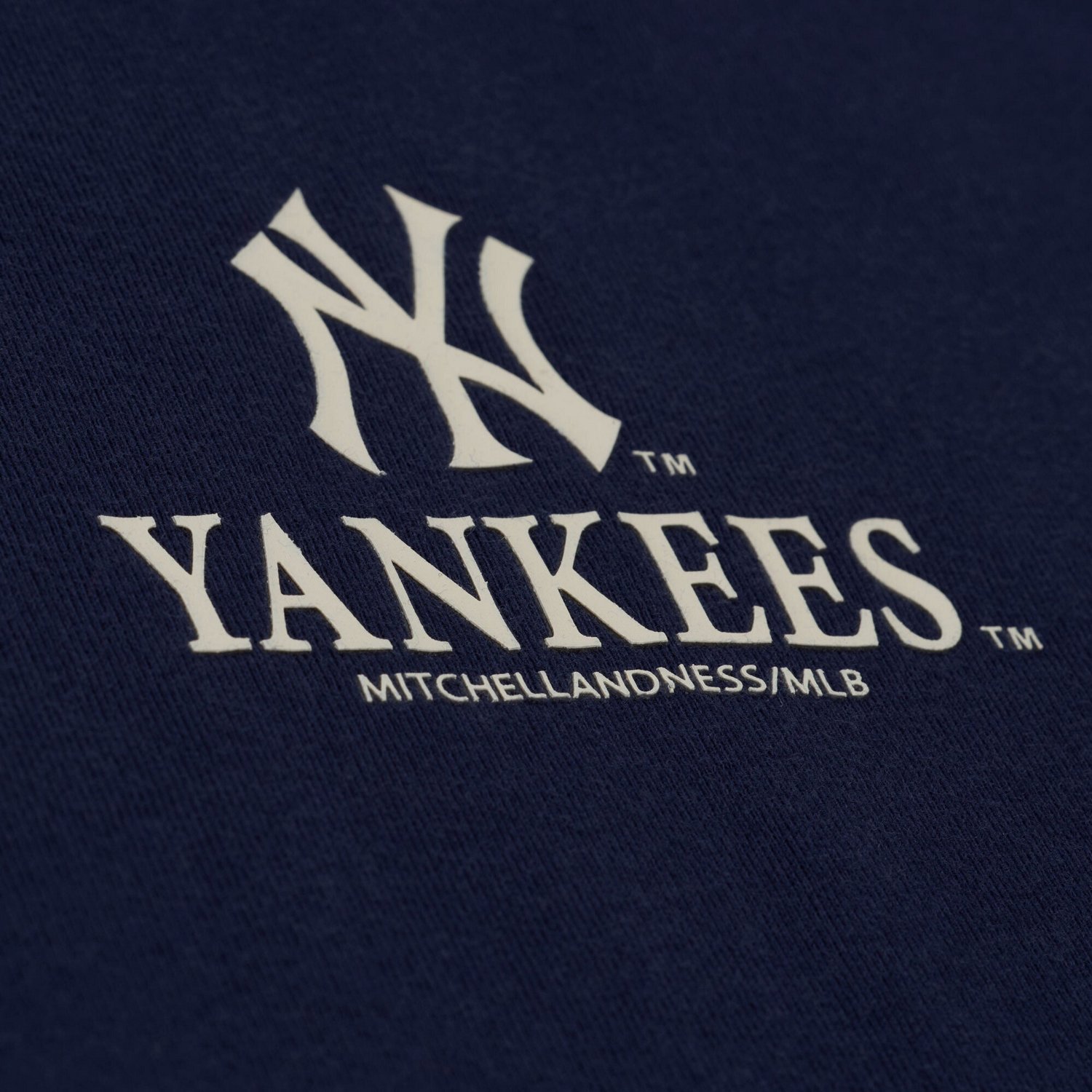 Mitchell  Ness New York Yankees Core Essentials Boxy Crop T-Shirt - view number 4