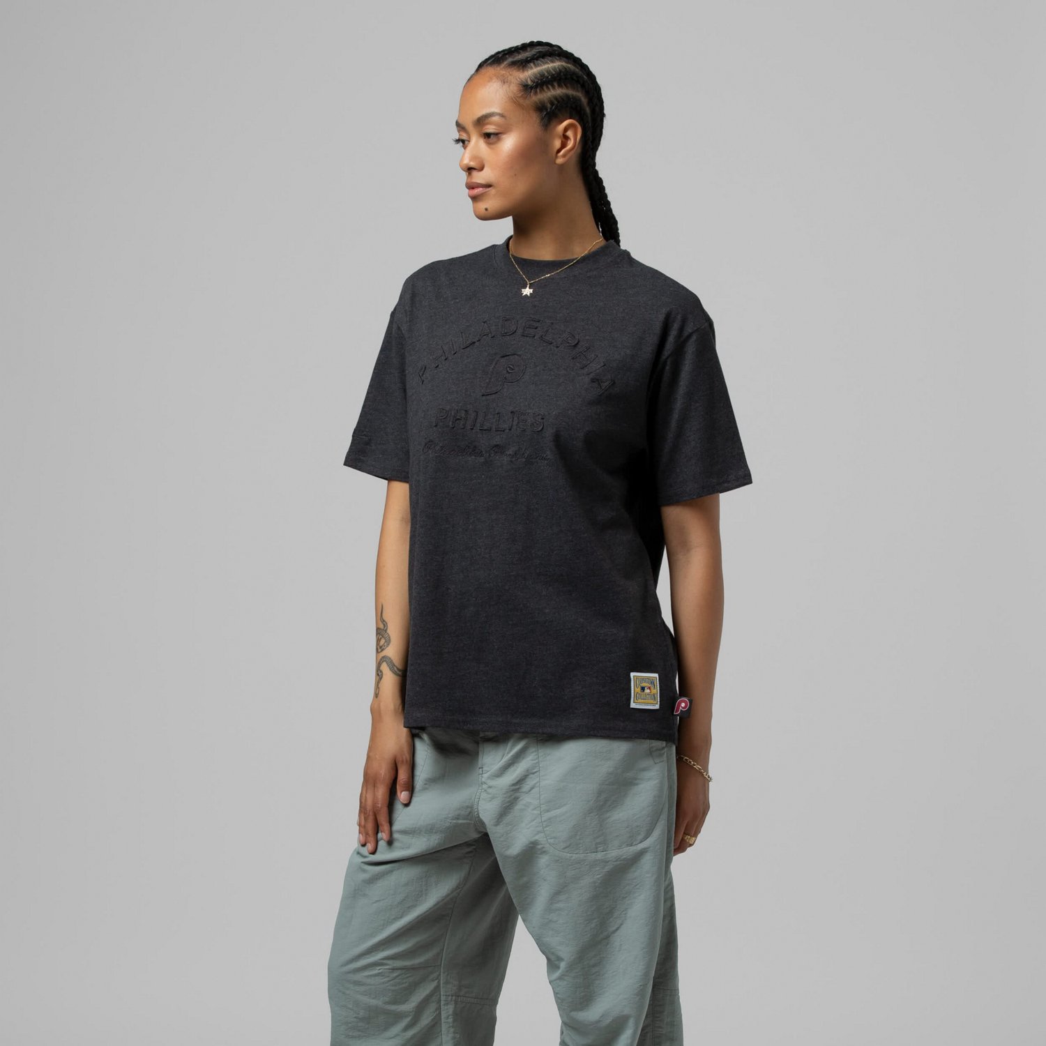 Mitchell  Ness Philadelphia Phillies Boyfriend T-Shirt - view number 1