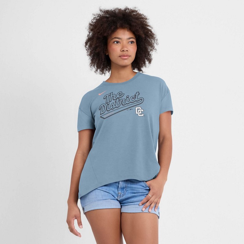Nike Women's Washin… - image