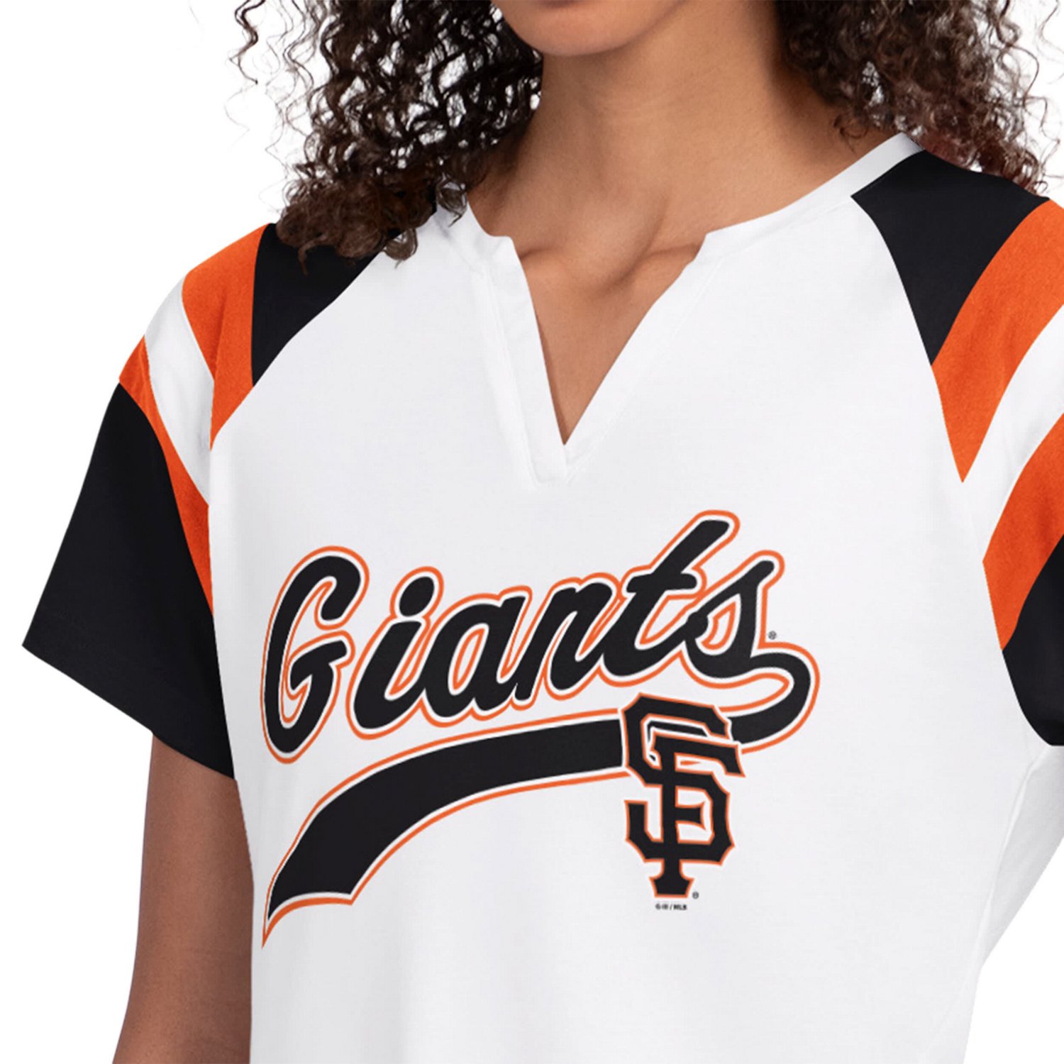 Starter San Francisco Giants Game On Notch Neck Raglan T-Shirt - view number 3
