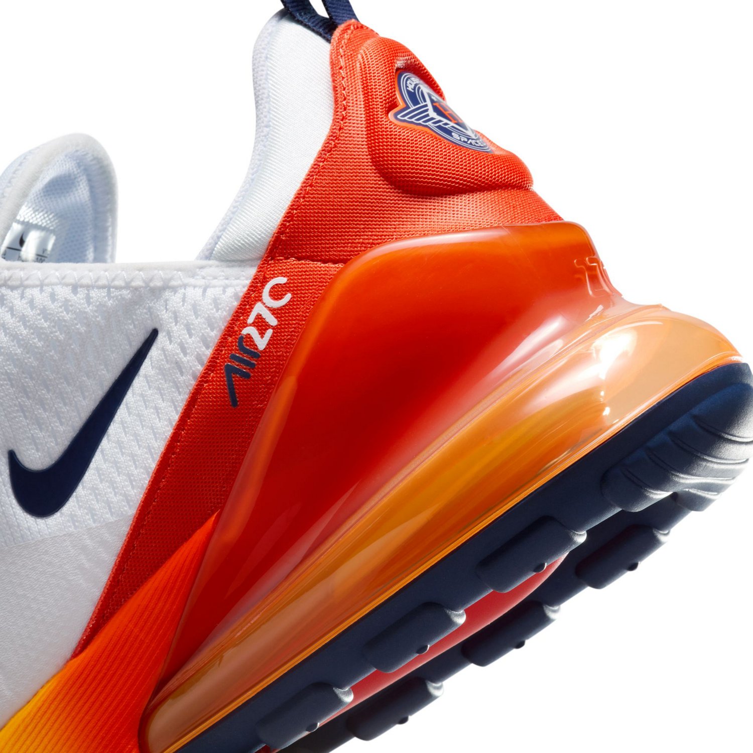 Nike Men’s Air Max 270 Shoes - view number 8