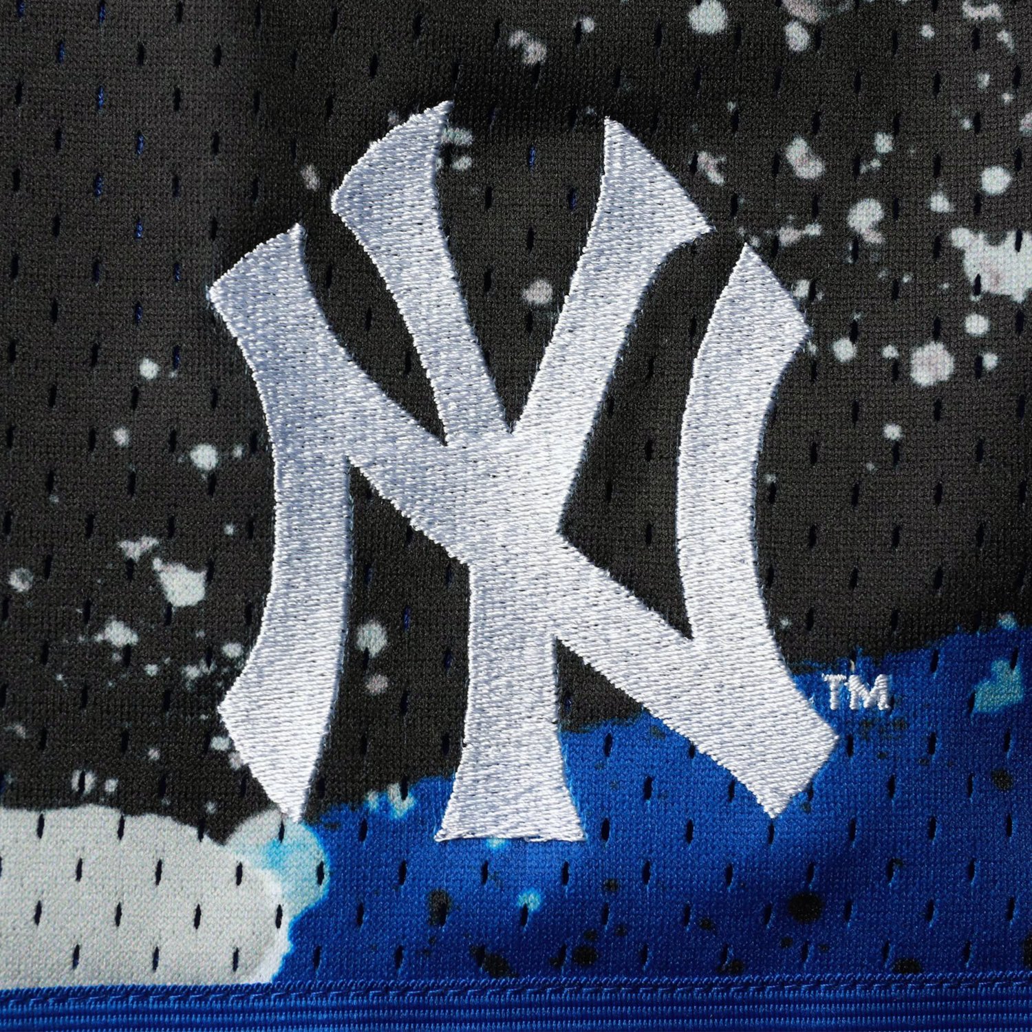 Mitchell  Ness New York Yankees Hyper Hoops Shorts - view number 3