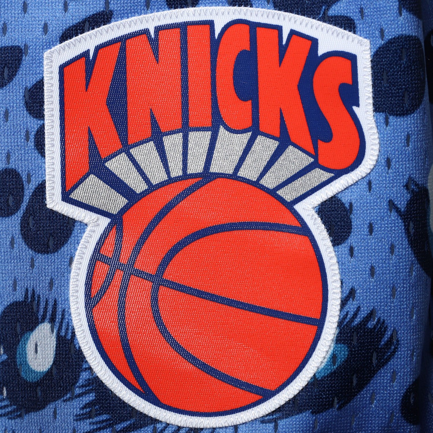 Mitchell  Ness x Uninterrupted White New York Knicks Hardwood Classics Swingman Shorts - view number 4