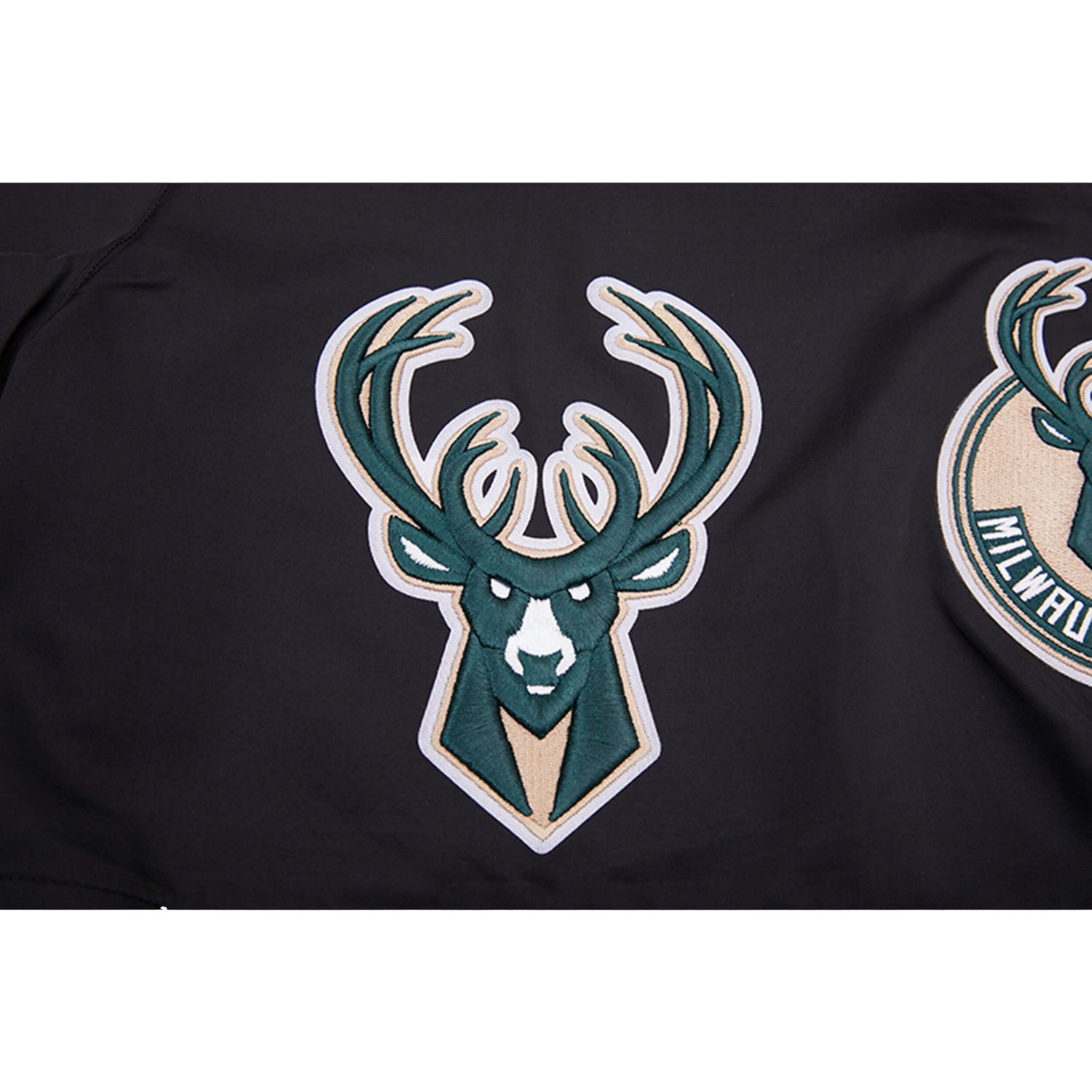 Pro Standard Milwaukee Bucks Classics Woven Shorts                                                                               - view number 4