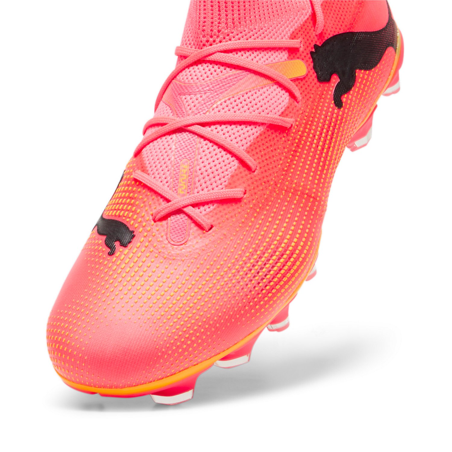 Store Puma soccer cleats