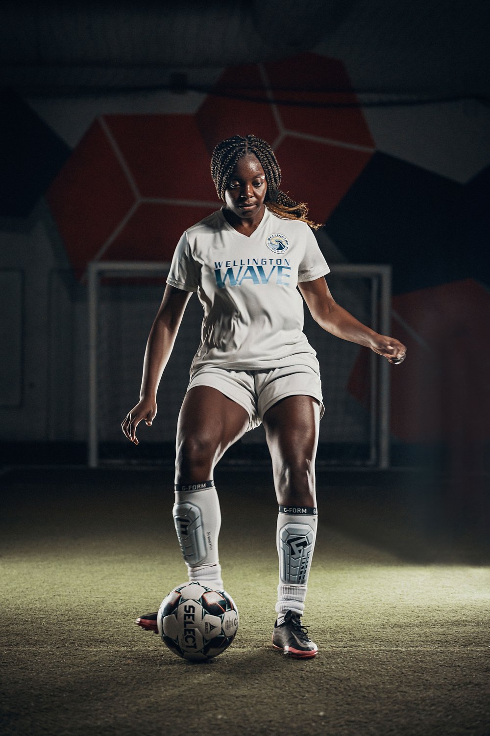 G-Form Adults' Pro-S Vento Soccer Shin Guards with SmartFlex - view number 4