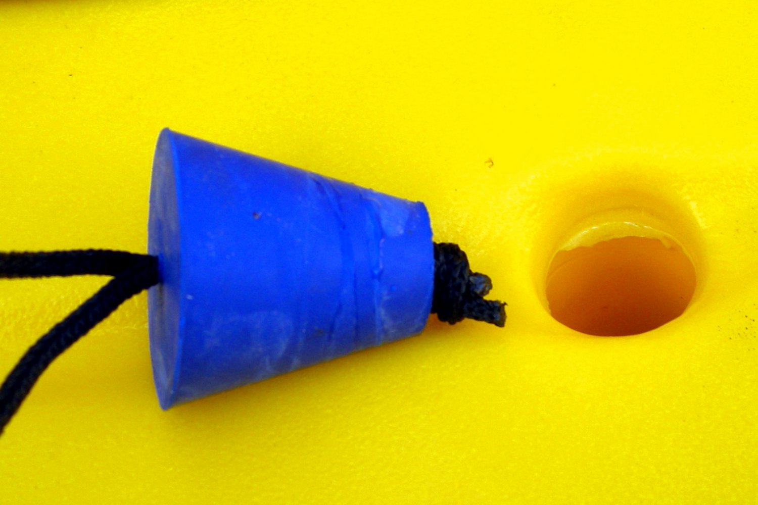 Yak-Gear™ Universal Scupper Plugs 4-Pack                                                                                       - view number 2