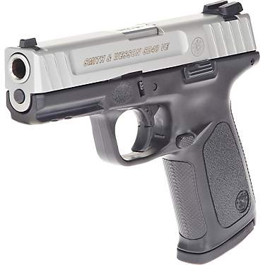 Smith & Wesson SD40 VE 40 S&W Full-Sized 14-Round Pistol                                                                        