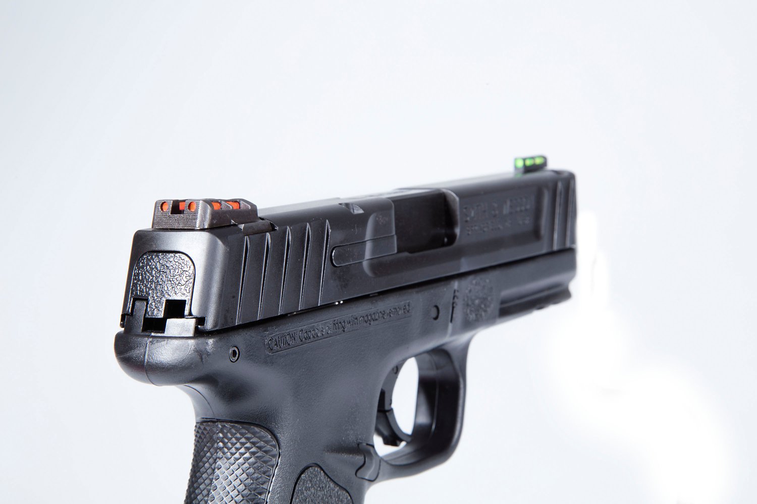 Smith & Wesson SD40 Self-Defense Hi-Viz Fiber Optic 40 S&W Full-Sized 14-Round Pistol - view number 5