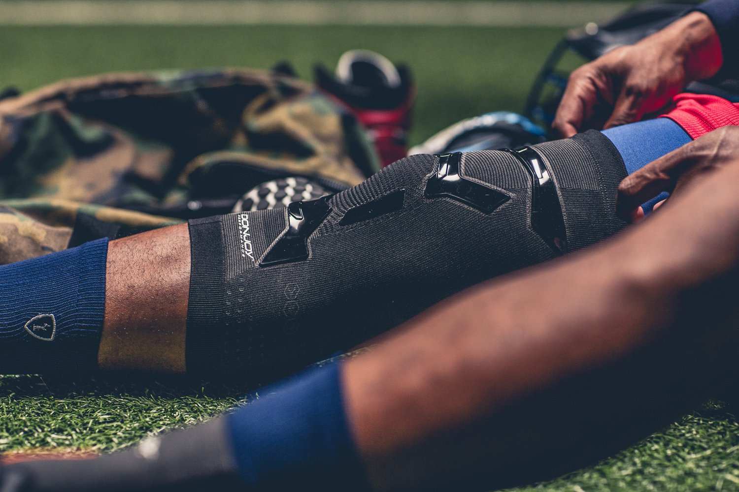 DonJoy Performance TRIZONE Left Knee Brace - view number 3