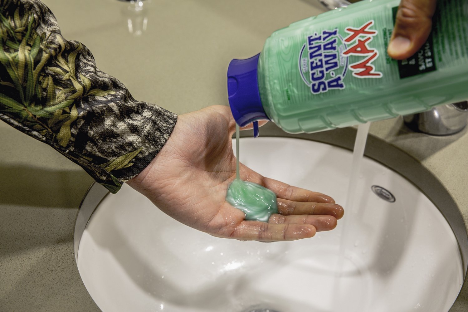 Scent-A-Way MAX 24 oz. Liquid Soap                                                                                               - view number 2