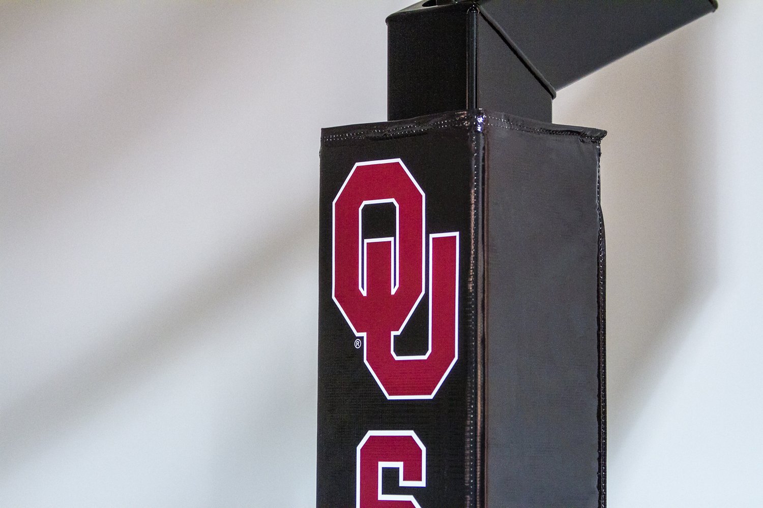 Goalsetter University of Oklahoma Basketball Hoop Pole Padding                                                                   - view number 3