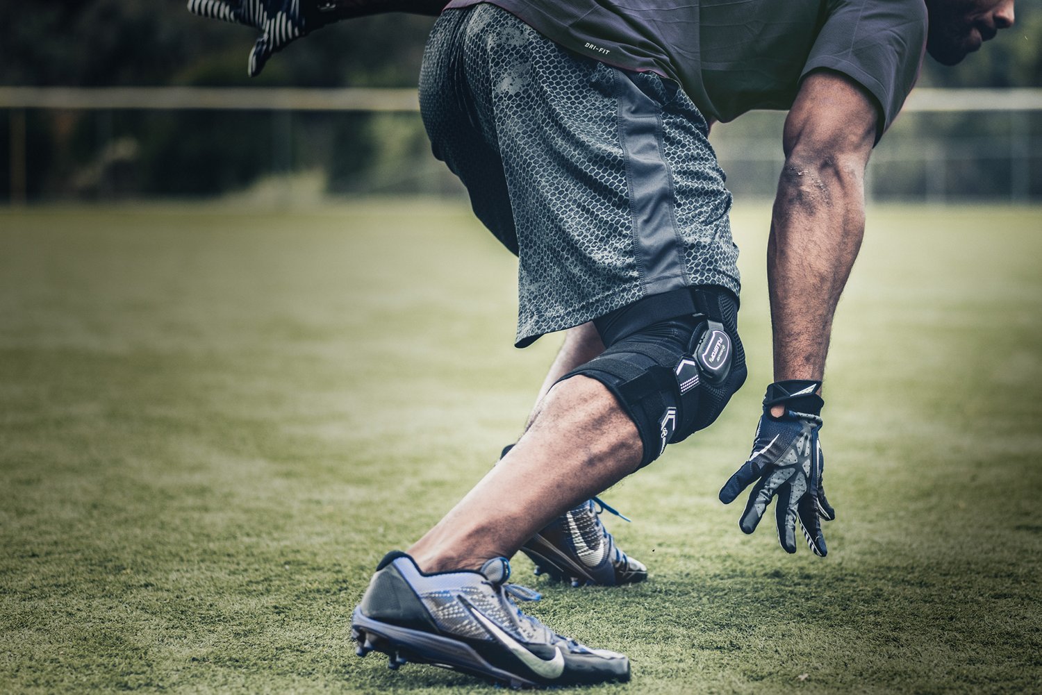 DonJoy Performance Bionic Fullstop Knee Brace Academy