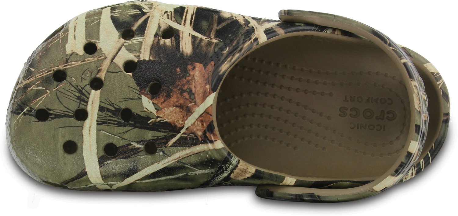 Crocs Boys' Realtree Clogs - view number 3