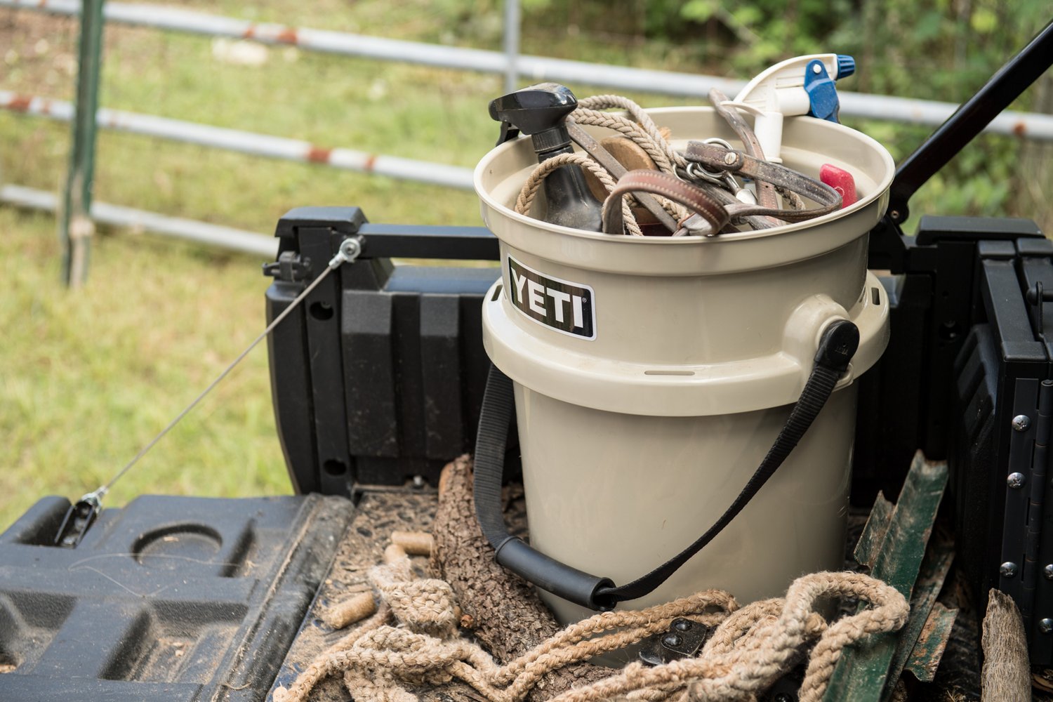 Drink & Phone Holder for YETI Loadout Bucket 