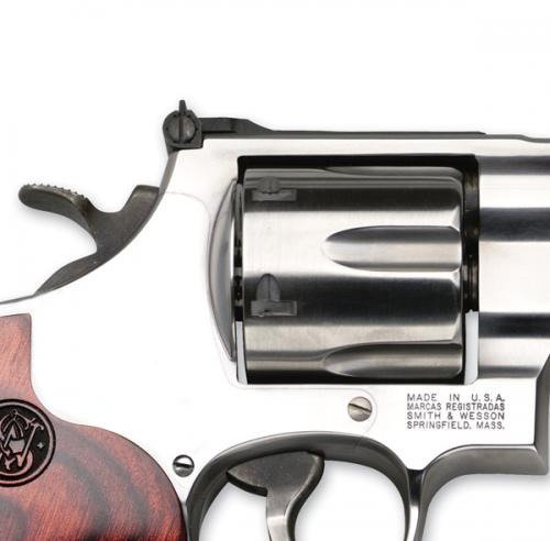 Smith & Wesson Model 629 Deluxe .44 Magnum/.44 S&W Special Revolver - view number 3
