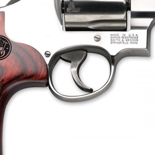 Smith & Wesson Model 629 Deluxe .44 Magnum/.44 S&W Special Revolver - view number 4