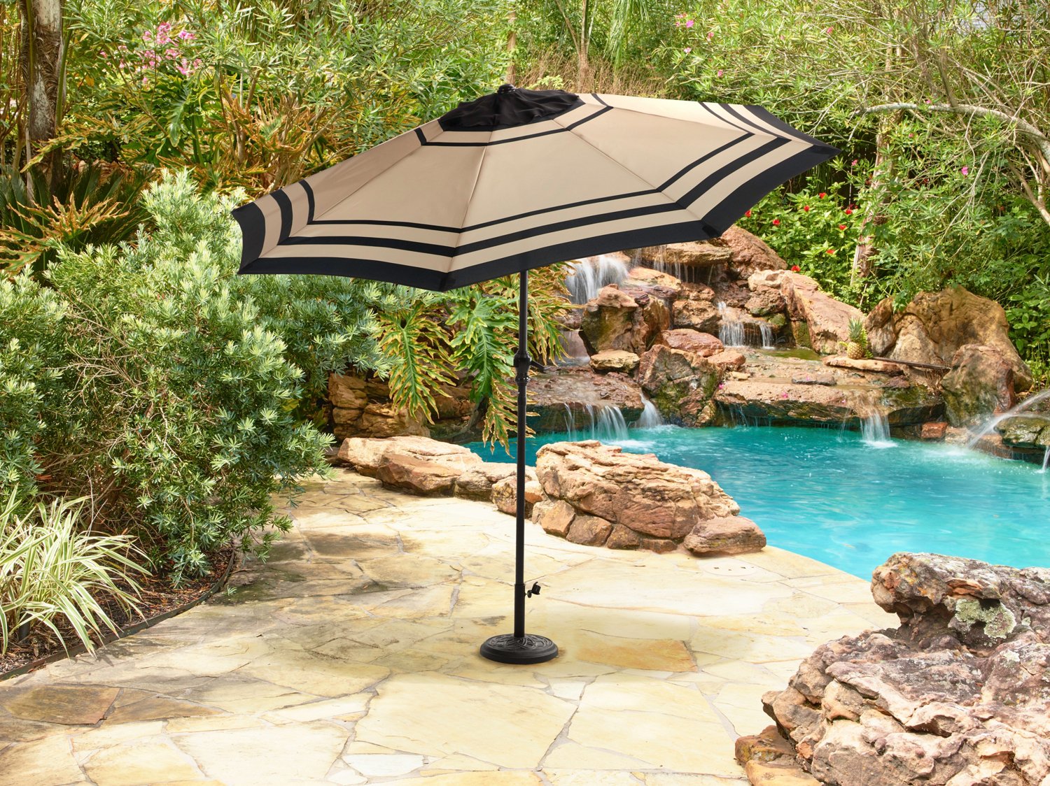 Mosaic 9' Round Steel Market Umbrella - view number 2