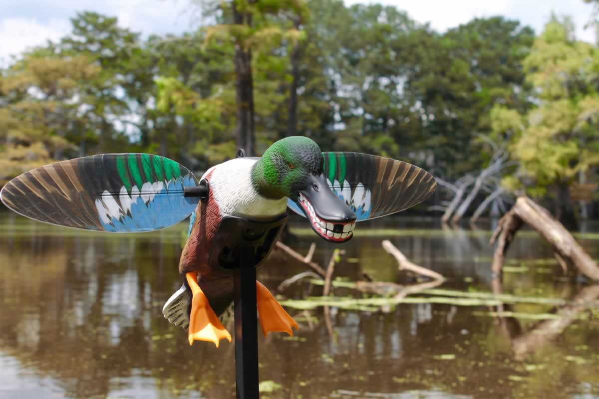 MOJO Outdoors Spoonzilla Spinning Wing Duck Decoy Academy
