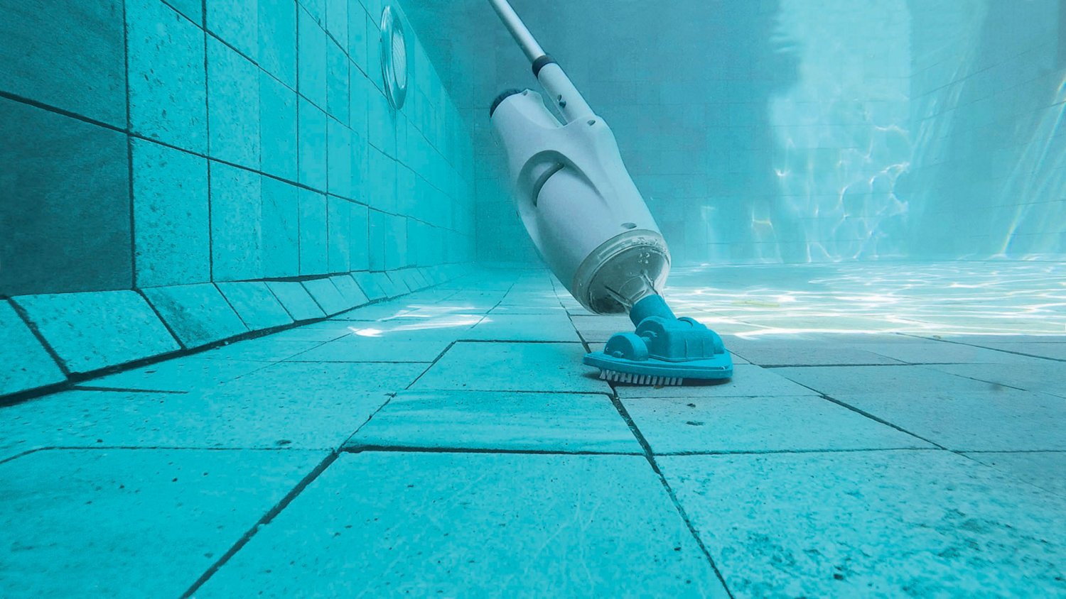 Kokido TELSA 5 Rechargeable Pool and Spa Vacuum                                                                                  - view number 3