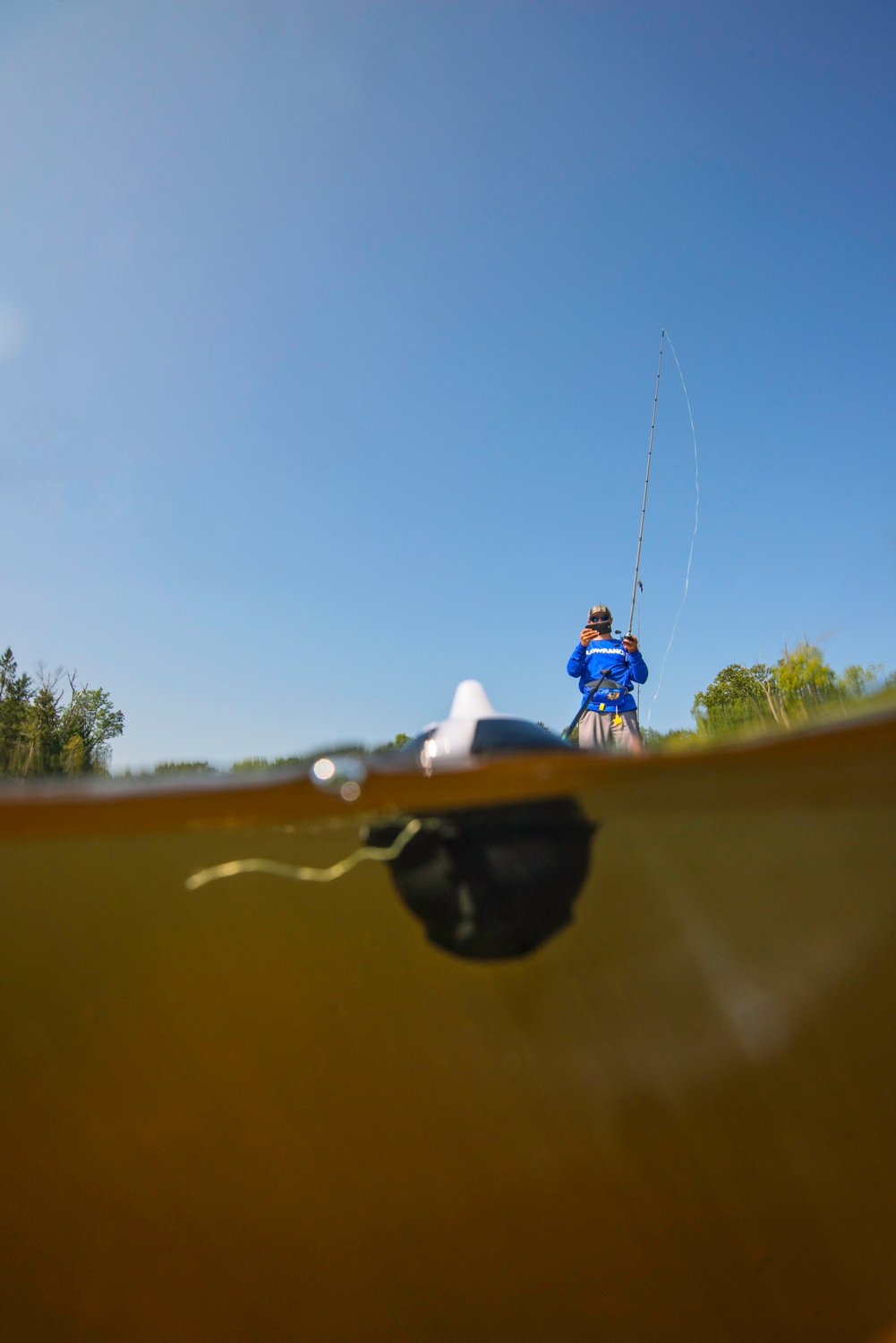 Lowrance FishHunter Pro Transducer                                                                                               - view number 4