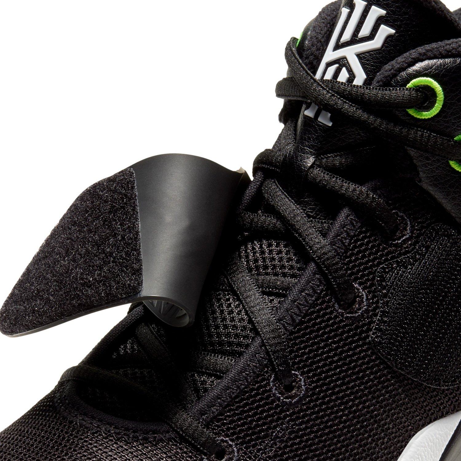 Nike Adults' Kyrie Flytrap Basketball Shoes