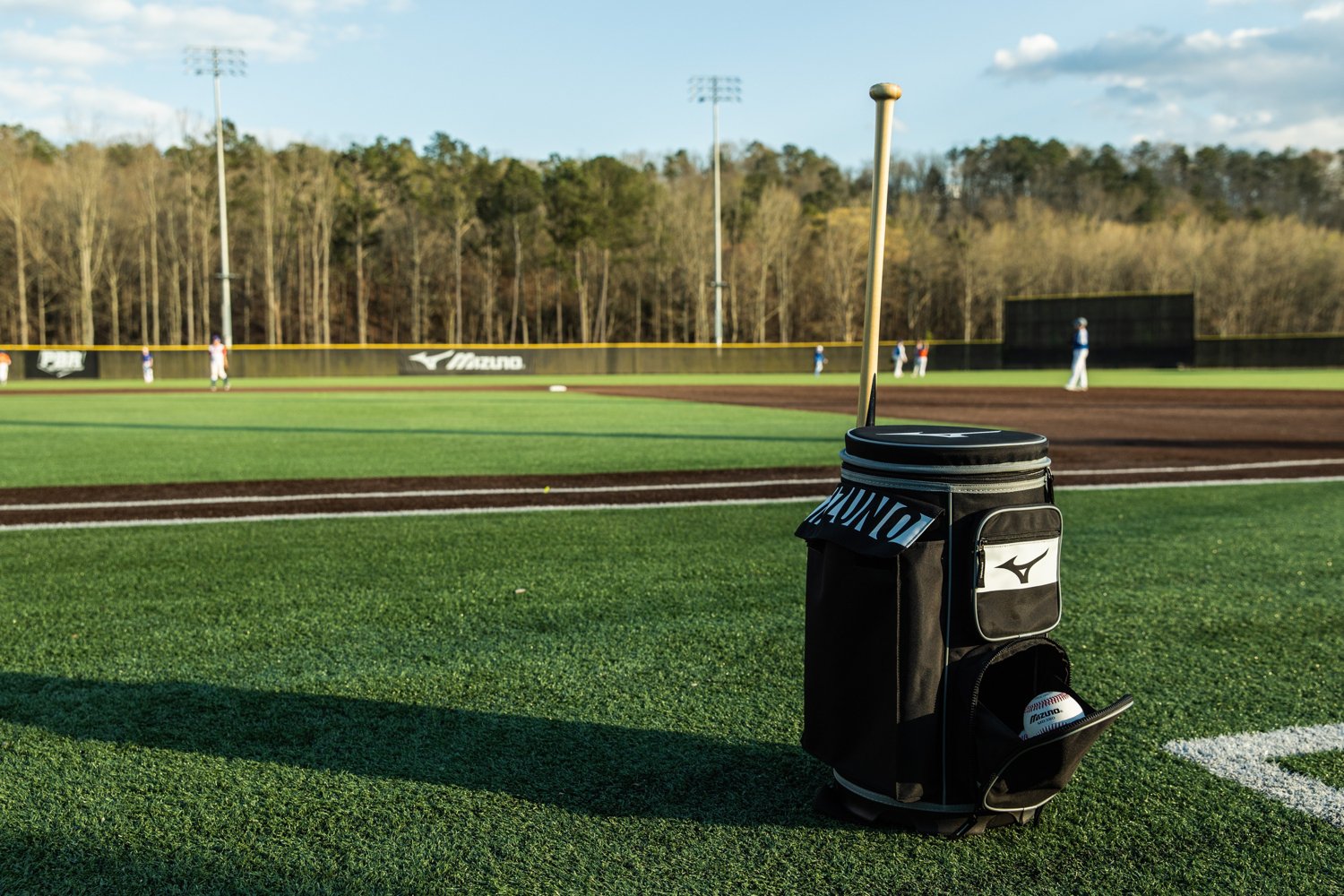 Mizuno deals coaches bucket