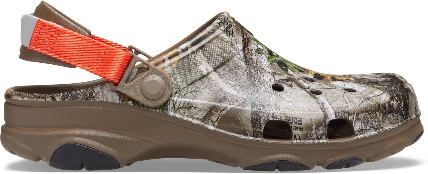 Camo crocs shop academy sports