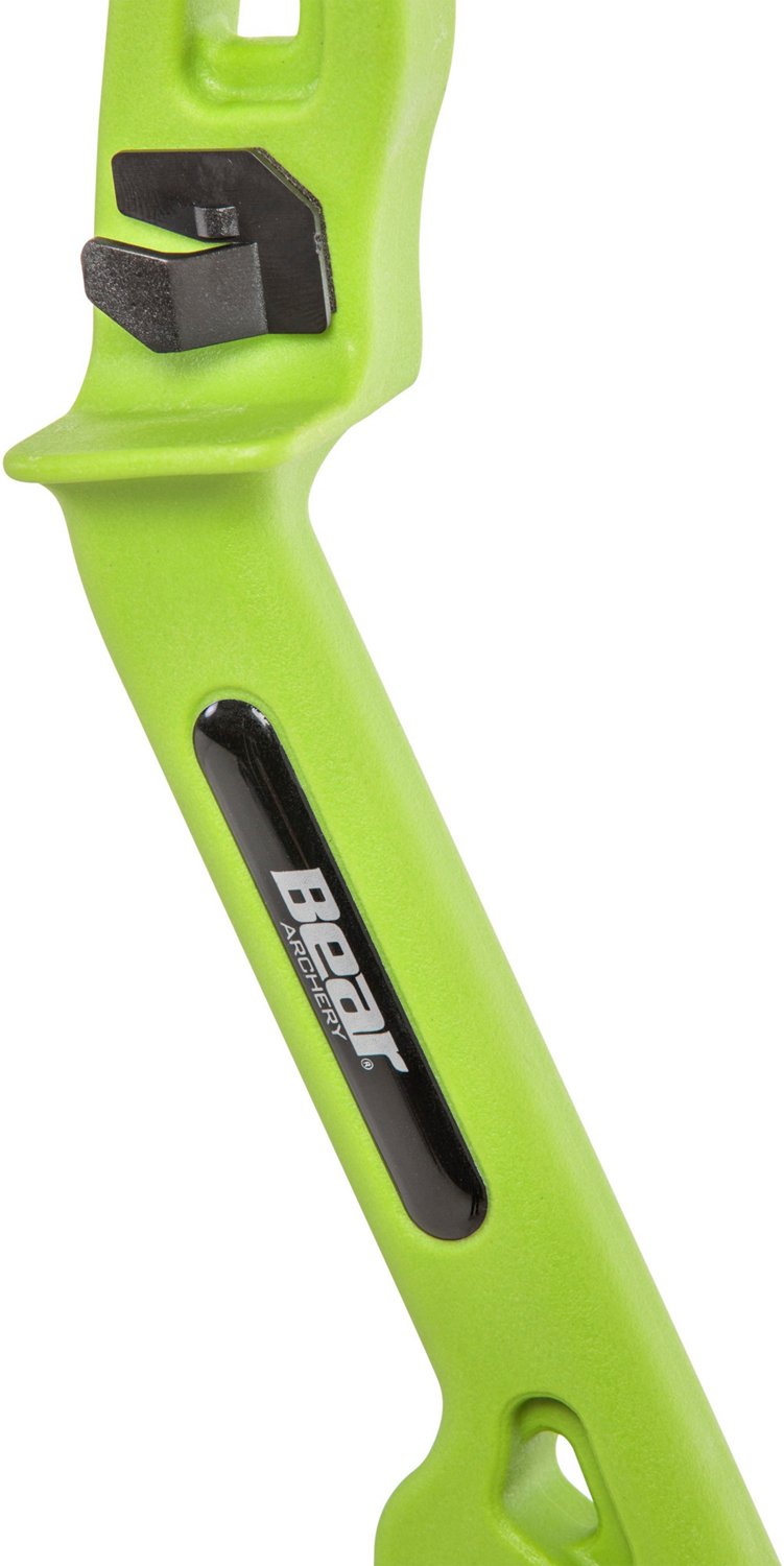 Bear Archery Youth Valiant Bow Set Academy