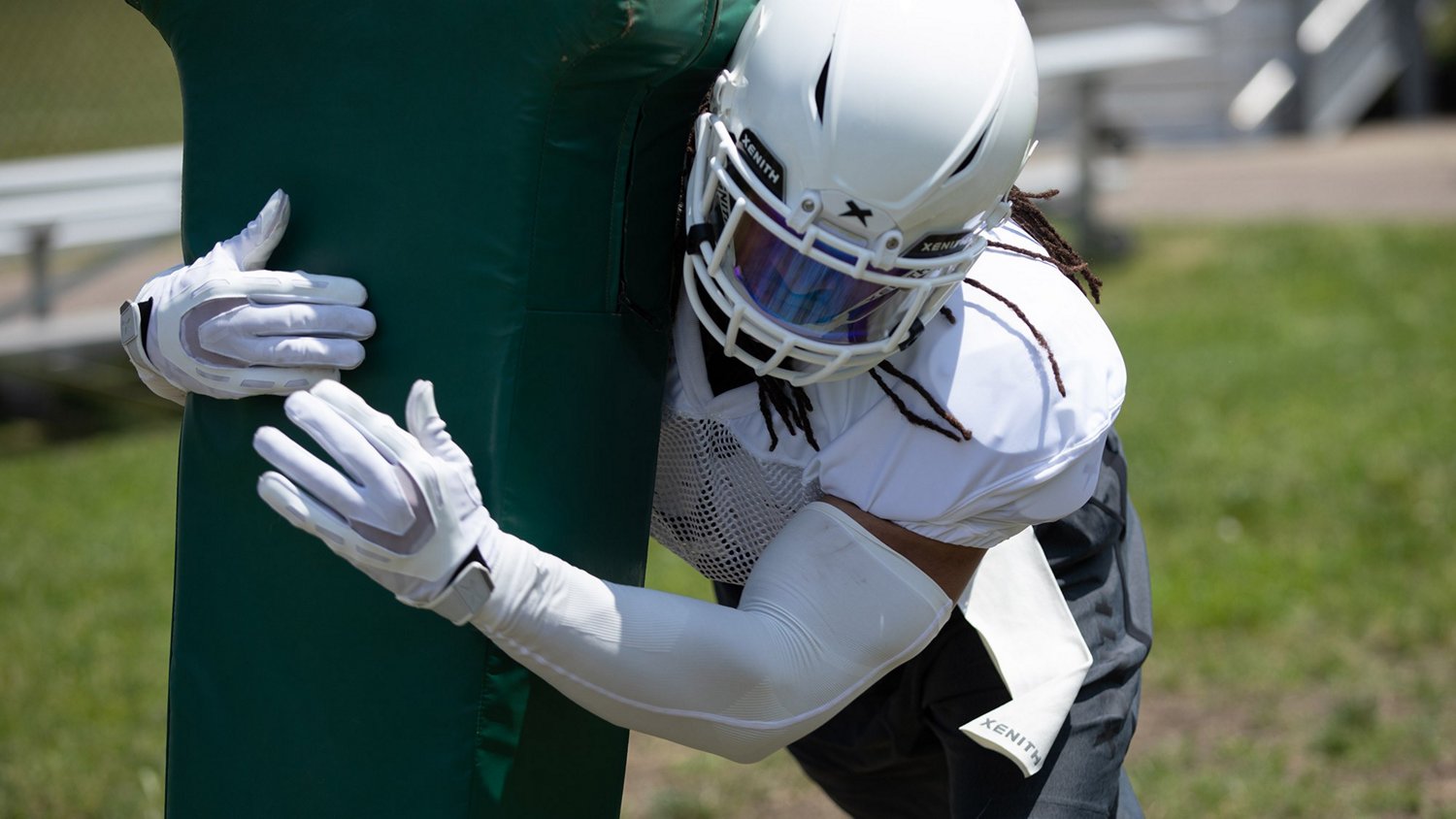 Xenith Men's Precision Receiver Football Gloves - view number 3
