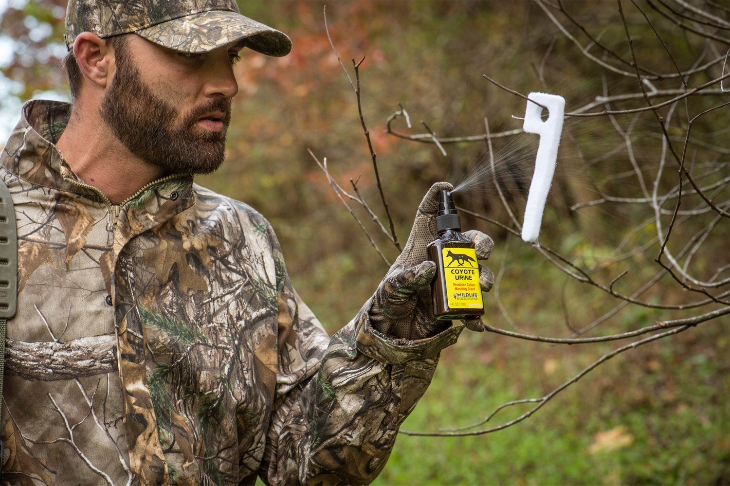 Wildlife Research Center Coyote Urine Predator Callers Masking Scent 4-ounce Bottle - view number 2