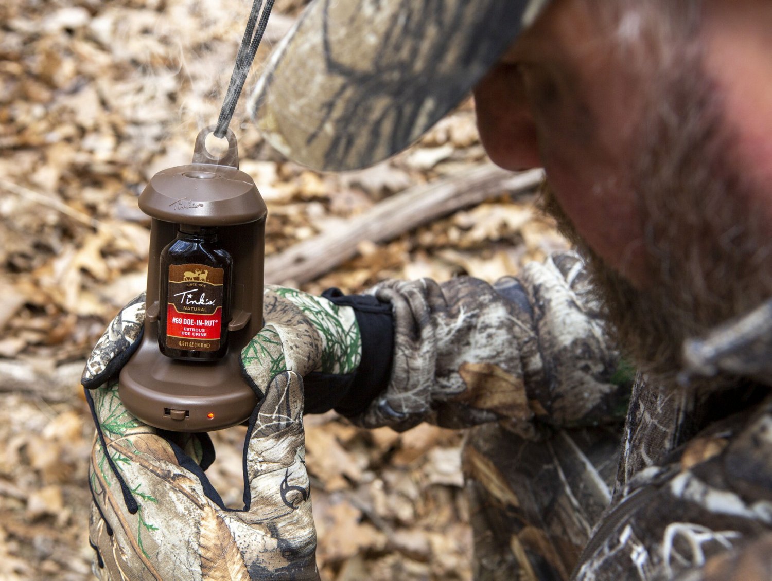 Tink's Peefuser Deer Scent Diffuser with Tink's 69 DoeinRut Natural