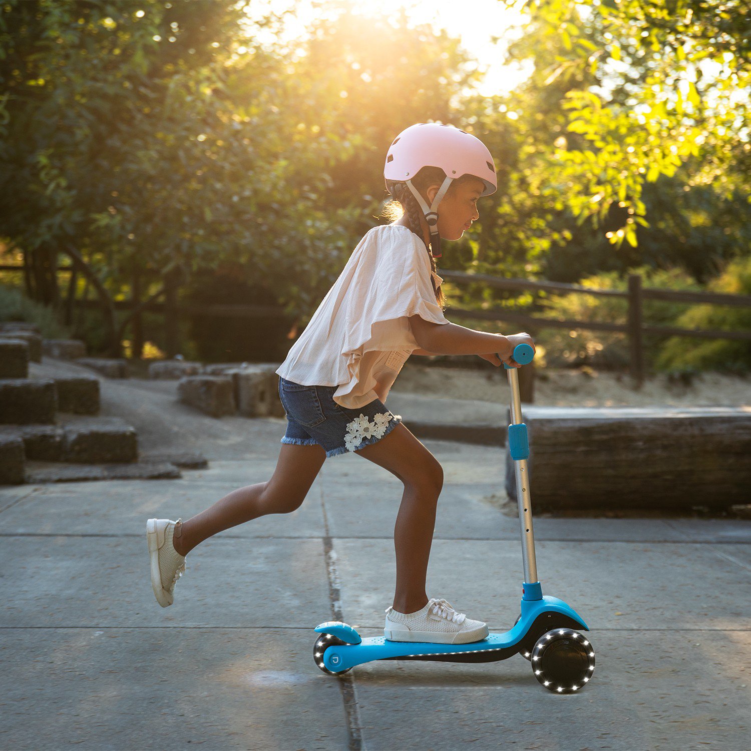 Jetson Kids' LUMI Three-Wheel Light-Up Kick Scooter                                                                              - view number 6