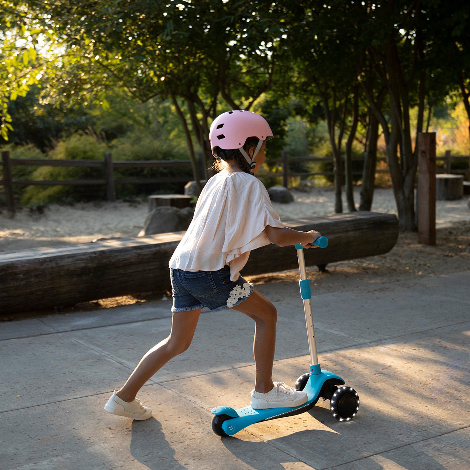 Jetson Kids' LUMI Three-Wheel Light-Up Kick Scooter                                                                              - view number 11