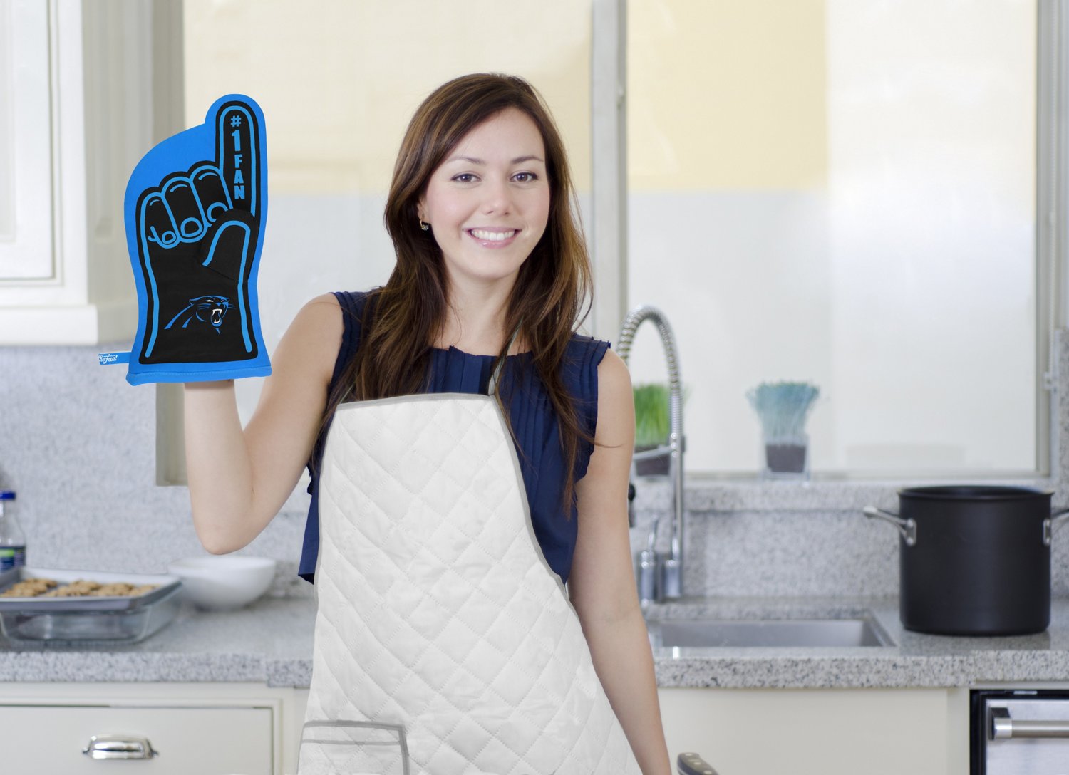 YouTheFan Carolina Panthers #1 Oven Mitt                                                                                         - view number 4