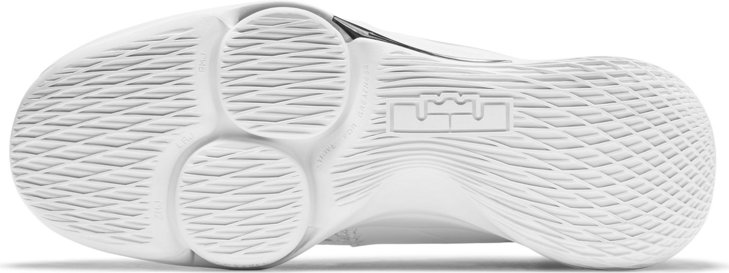 Nike Adults’ LeBron Witness 5 Basketball Shoes - view number 6