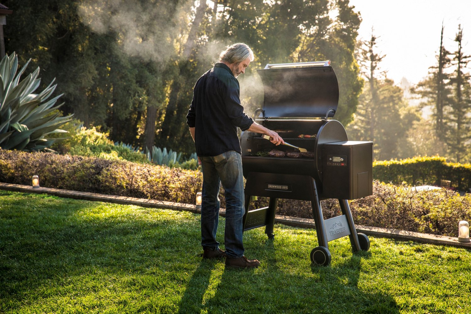 Traeger Ironwood 885 Wood Pellet Grill                                                                                           - view number 4