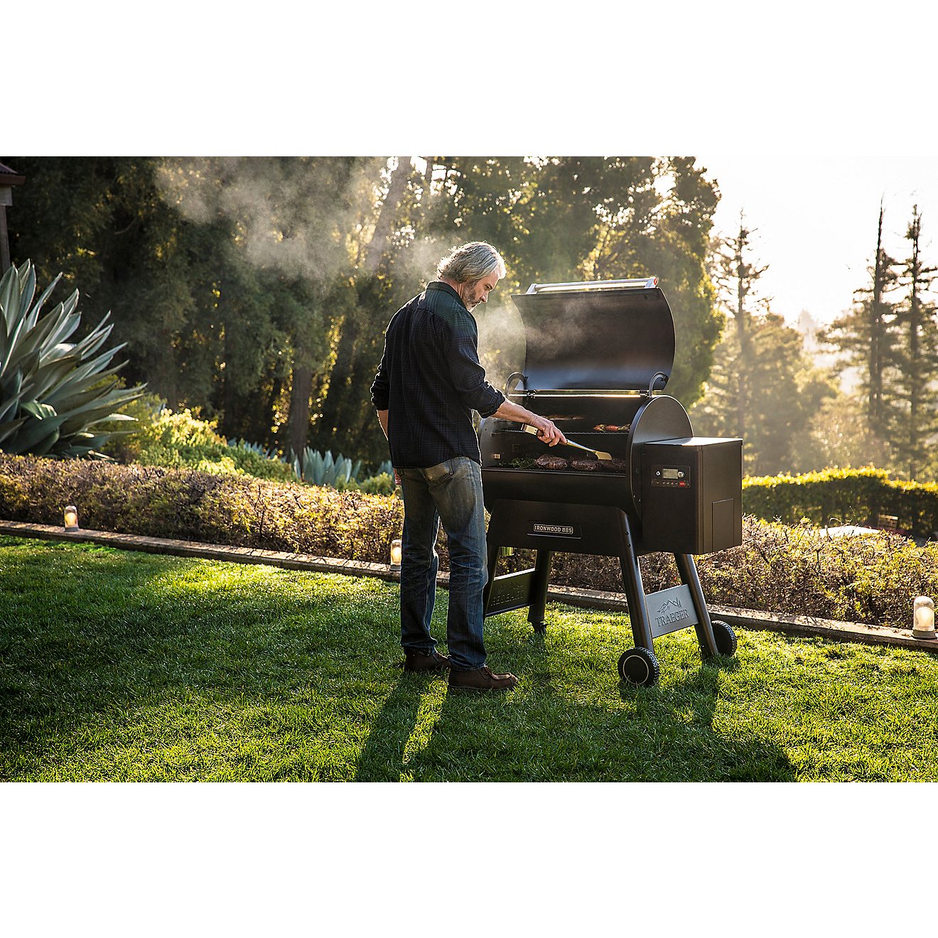 Traeger Ironwood 885 Wood Pellet Grill                                                                                           - view number 4
