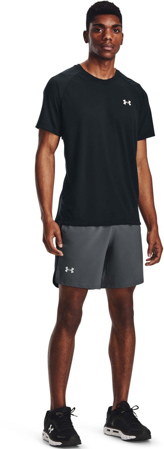 Mens sports shorts Under Armour LAUNCH 7'' GRAPHIC SHORT black