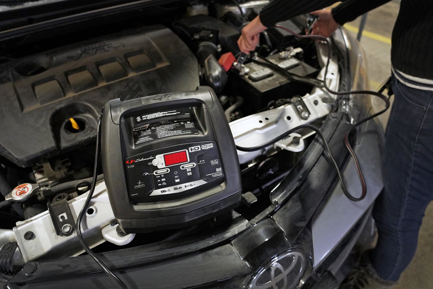 Schumacher Electric SC1308 100A 6V/12V Automatic Battery Charger                                                                 - view number 3