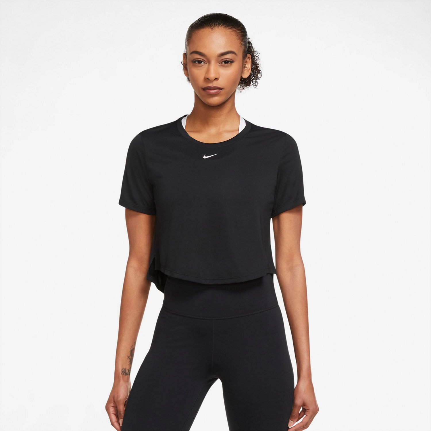 nationalisme Haat Reageer Nike Women's Dri-FIT One Standard Fit Short Sleeve Crop Top | Academy
