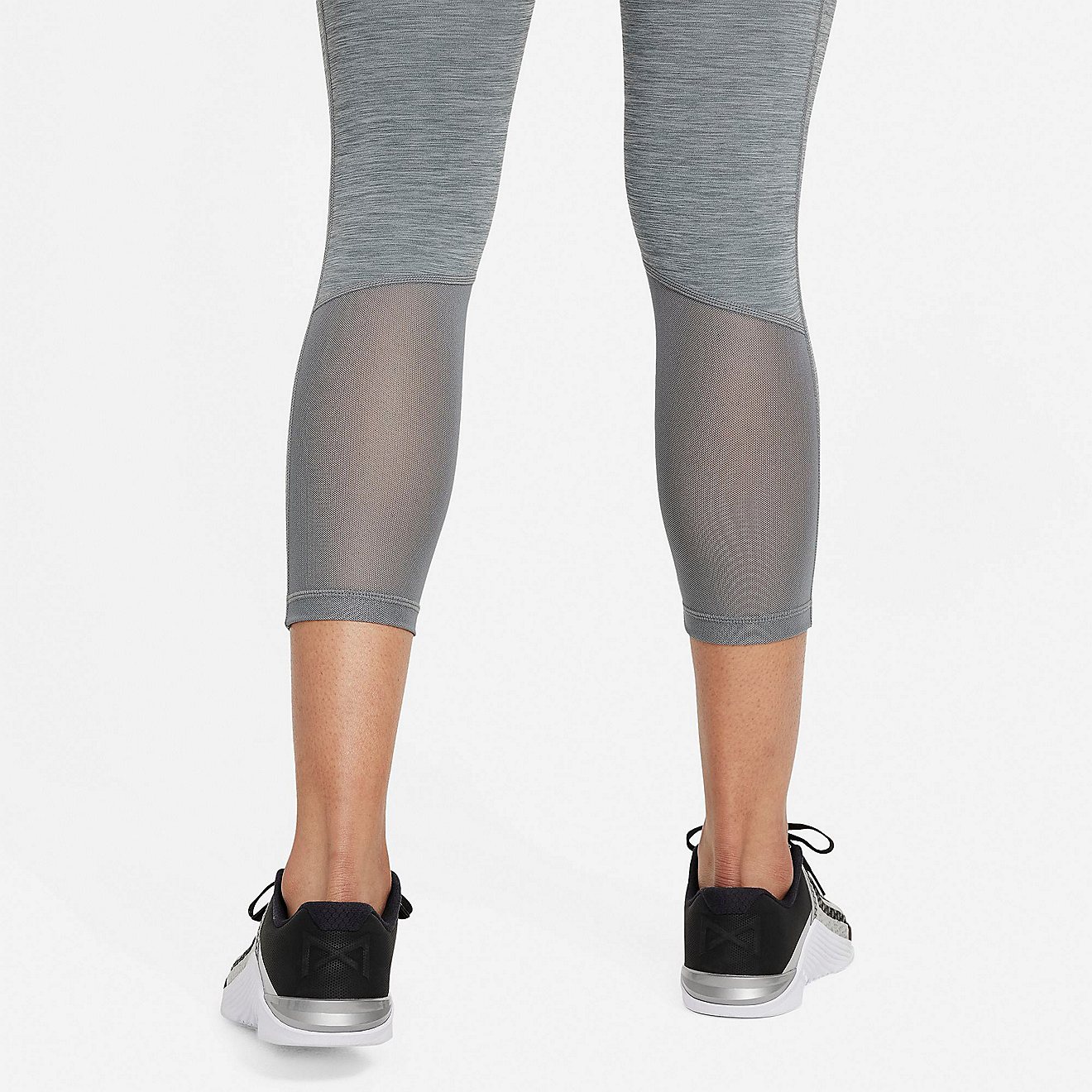 Nike Women's Pro Crop Plus Size Leggings                                                                                         - view number 4
