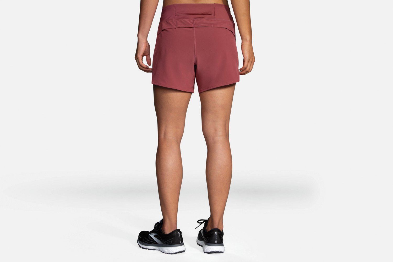 Brooks Women's Chaser Running Shorts 5 in Academy