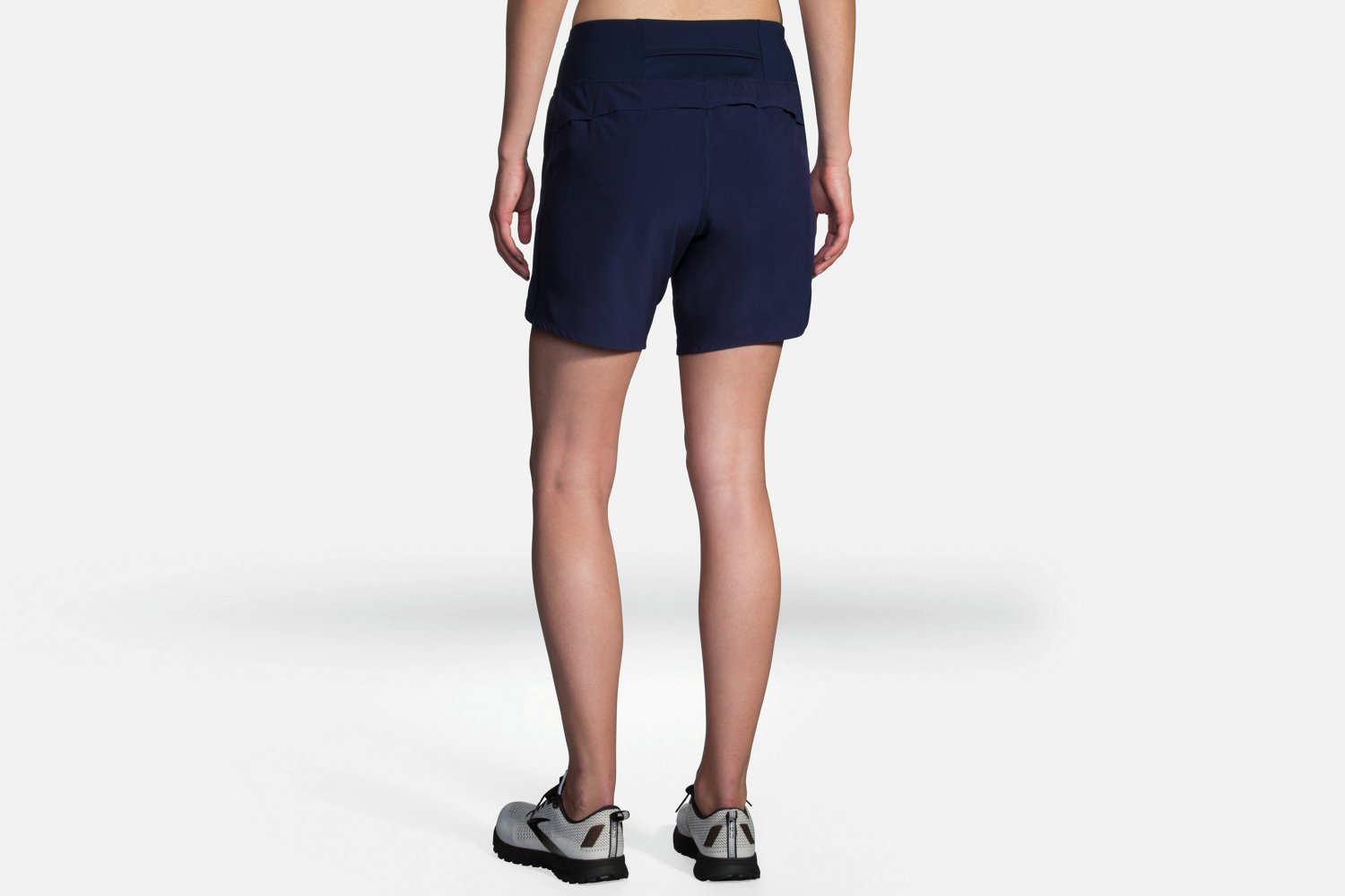 Brooks Women's Chaser Running Shorts 7 in Academy