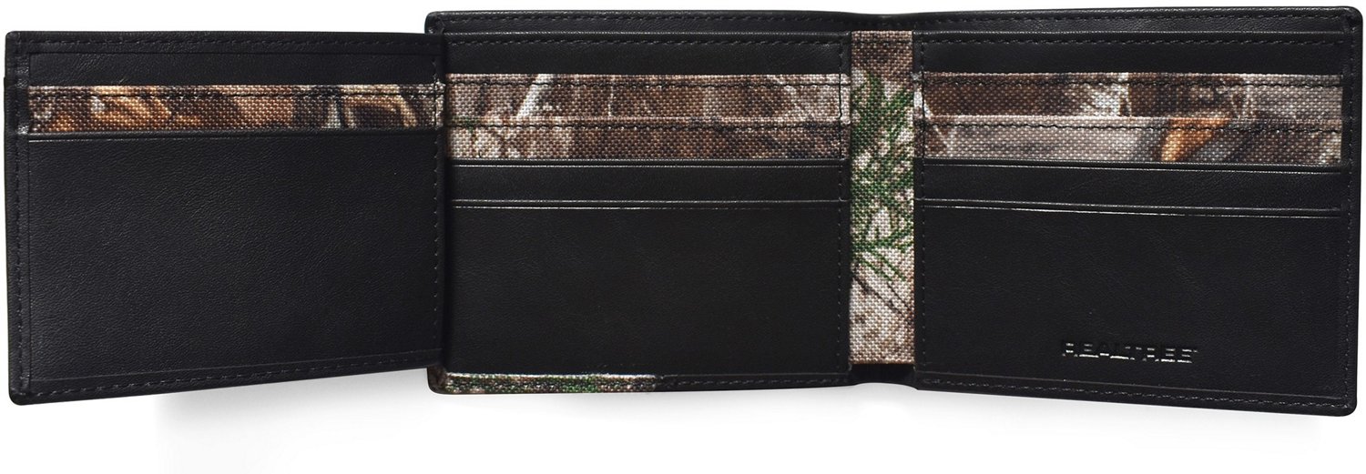 Realtree Men's Edge RFID Passcase Wallet | Academy