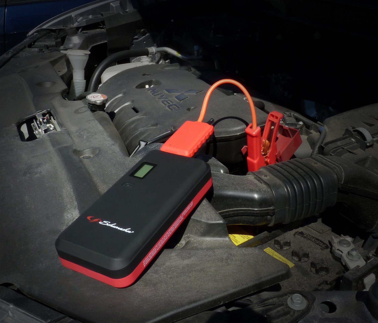 Schumacher Electric SL1327 800 Peak Amp Lithium Ion Jump Starter                                                                 - view number 3