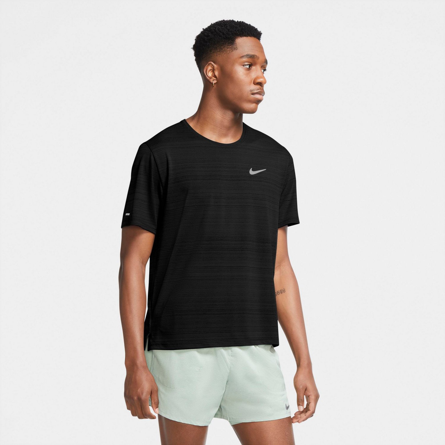 umoral underholdning det samme Nike Men's Dri-FIT Miler Running T-shirt | Academy